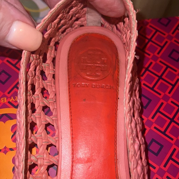 Tory Burch Carlyle Two Tone Pink Woven Leather Flat Sz 8.5 - Picture 3 of 10